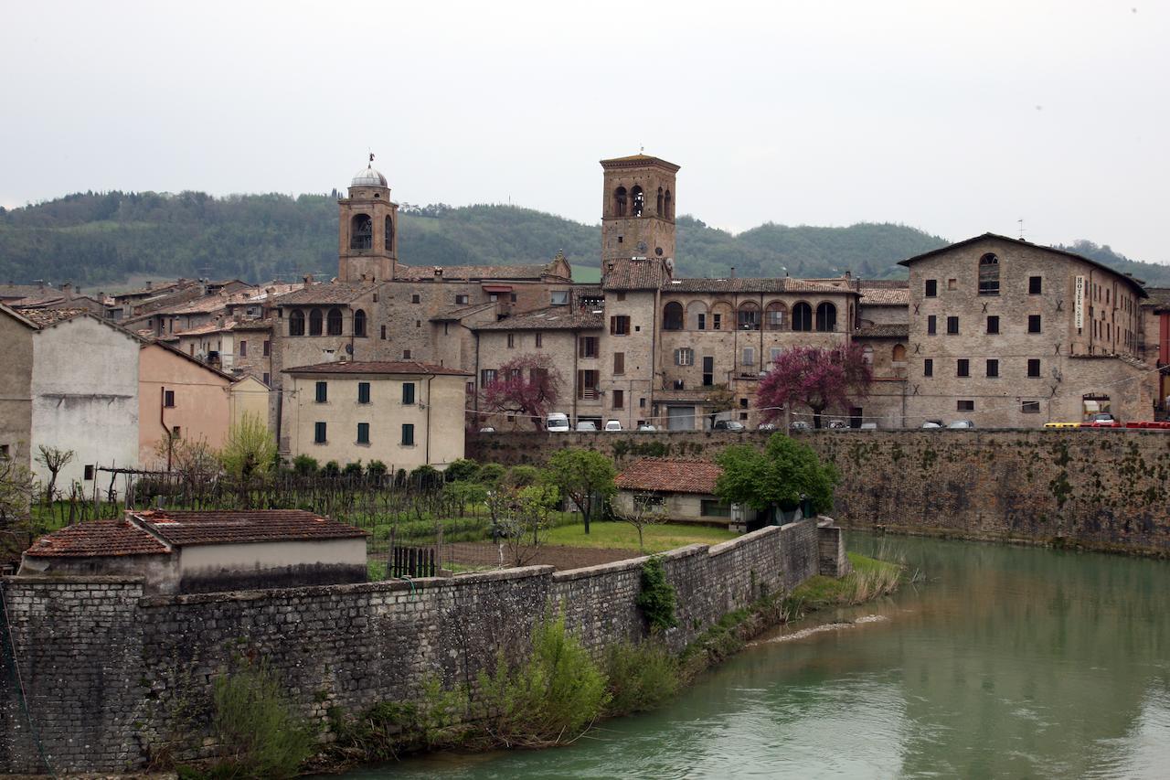 Palazzo Santinelli Bed & Breakfast SantʼAngelo in Vado Exterior foto