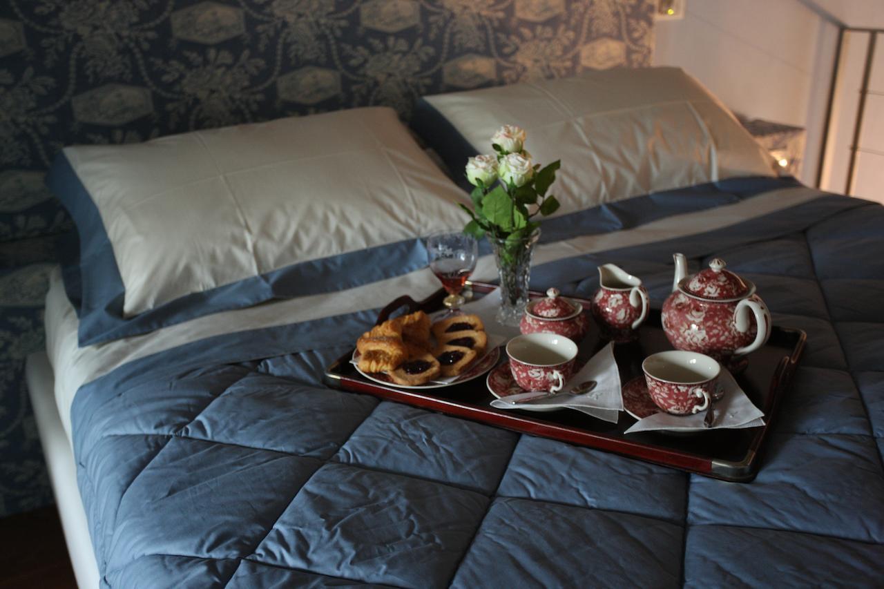 Palazzo Santinelli Bed & Breakfast SantʼAngelo in Vado Cameră foto